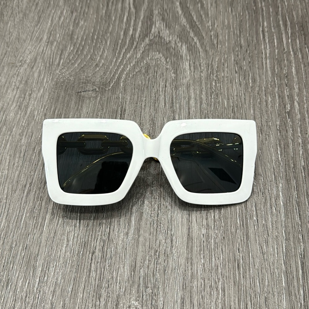 NEW White Sunglasses